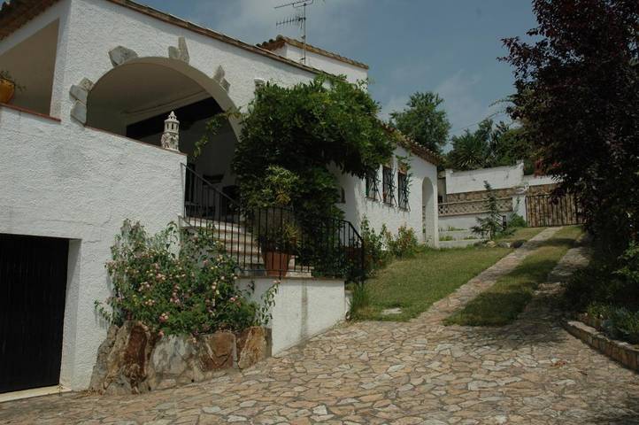 Casa rural para 8 personas, con vistas y jardín, Se admiten mascotas en Platja d'Aro - 3