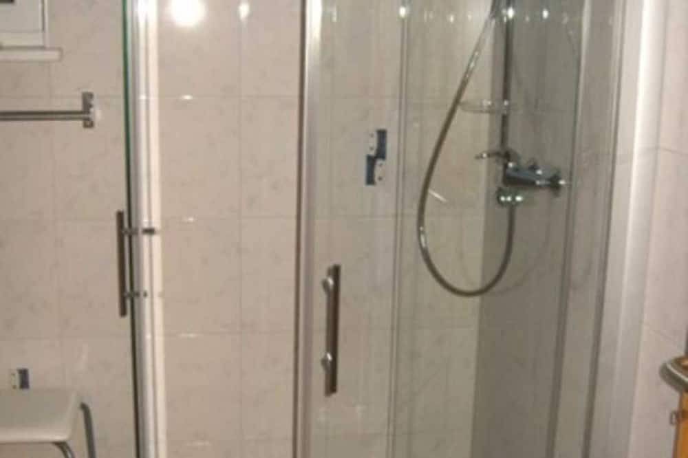 Ganze Wohnung, Ferienwohnung Eichhörnchen - Ferienhaus Jägerswalde in Güstrow, Mecklenburgische Seenplatte