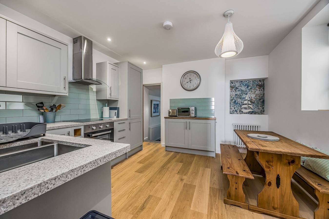 Entire apartment, Tasteful, Seafront Family Flat - Pass the Keys in Bognor Regis, West Sussex