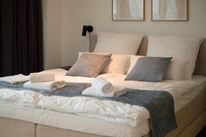 Ferienwohnung für 2 Personen, mit Balkon und Terrasse sowie Seeblick und Ausblick in Hamburg - 2
