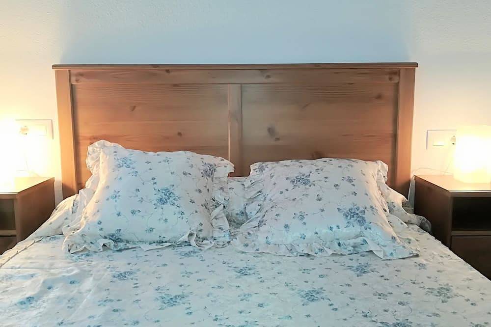 Apartamento entero, Piscina y garaje a 300 mts de playa in Playa La Costilla, Rota 
