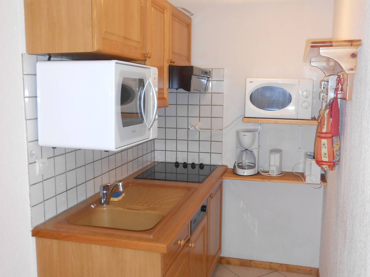 Apartamento entero, Estudio acogedor con terraza y vista a las montañas, cerca de pistas y pueblo in Le Grand-Bornand, Región de Annecy