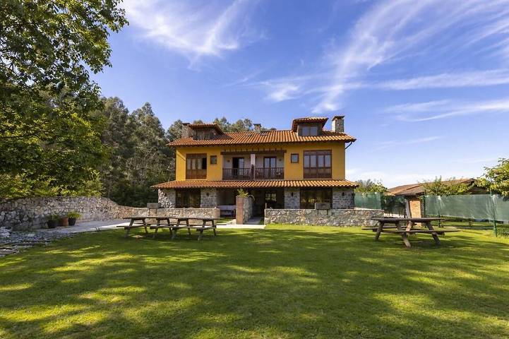 Holiday home for 12 people, with garden and balcony, with pets - 1