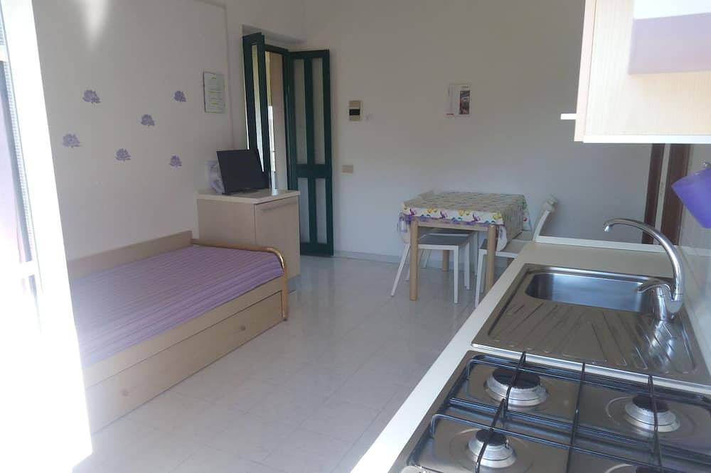 Apartamento entero, Ático panorámico a estrenar con clima y plaza de aparcamiento. in Peschici, Peschici region