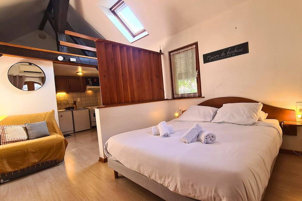 Appartement entier, 🌿 Gîte Familial & Pet Friendly – Jardin Clôturé – Parking & Borne Électrique in Beblenheim, Région de Ribeauvillé