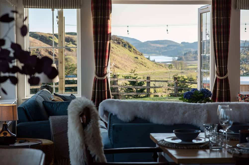 Ganze Wohnung, Beautiful 4 bed house with views of hills and sea in Oban, Loch Linnhe