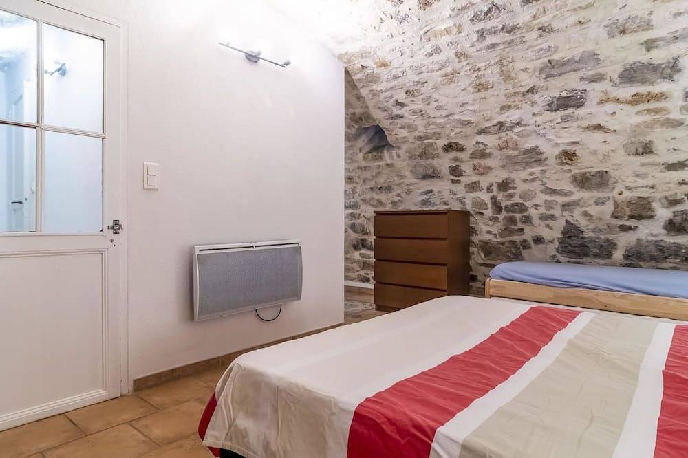 Estupenda casa de vacaciones  para 4 personas con Wifi, Tv, terraza y aparcamiento in Le Thoronet, Region de Draguignan