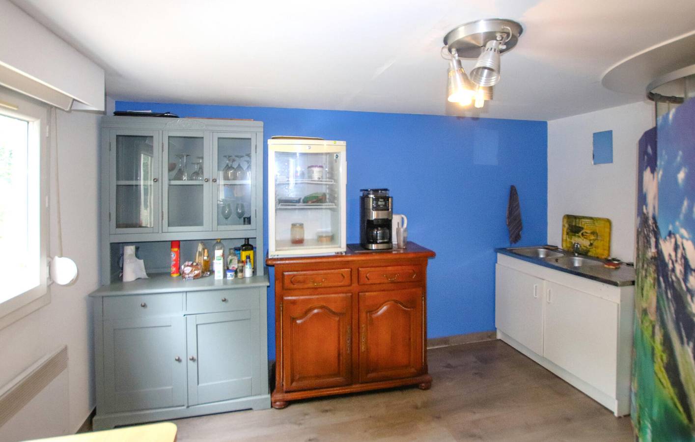 Charmant mobile home avec kitchenette, parking, jardin et jacuzzi in Beauchastel, Privas (arrondissement)