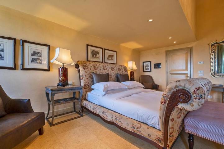 Station pour 2 personnes, avec piscine ainsi que jacuzzi et jardin