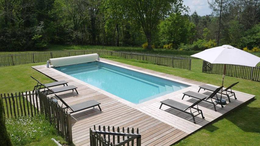 Gîte pour 8 personnes, avec terrasse et piscine à Creyssensac-et-Pissot