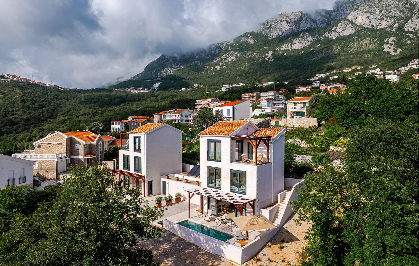 Vakantiehuis voor 8 personen met tuin in Opština Budva