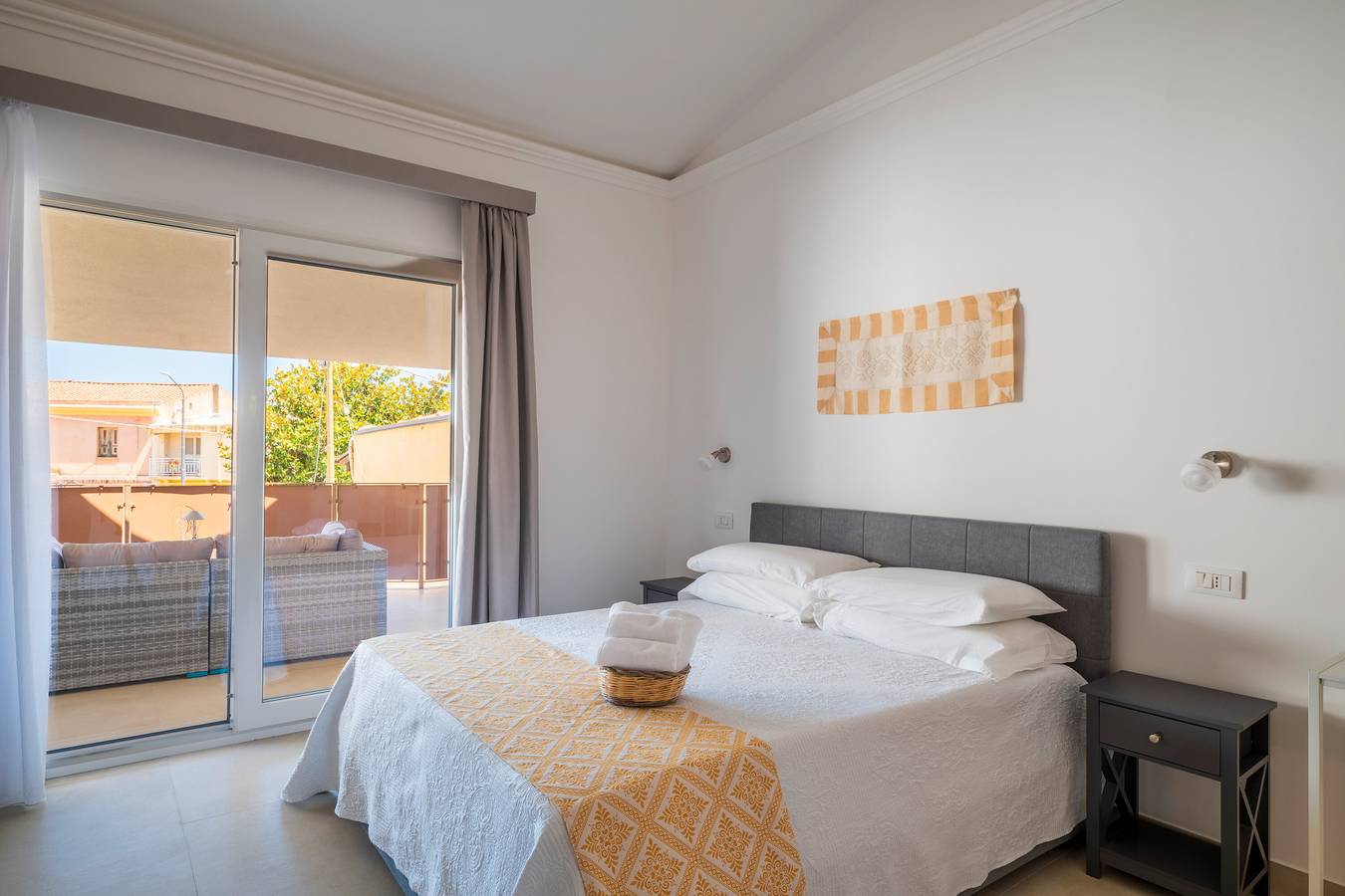 Zimmer 'Longevity' mit privater Terrasse, Wi-Fi und Klimaanlage in Lotzorai, Ogliastra Provinz
