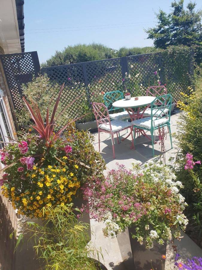B&b for 2 people, with Terrace and Garden as well as View on the Isle of Wight
