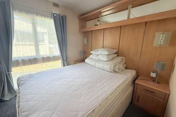 Static Caravan for 6 People in Burgh Castle, Great Yarmouth, Photo 1