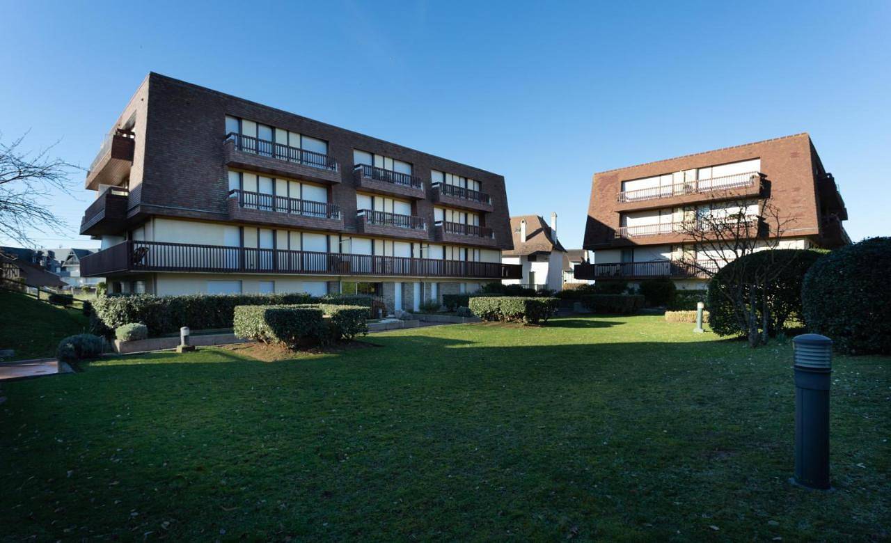 Appartement entier, One-Bedroom Apartment in Benerville-sur-Mer, Région de Lisieux