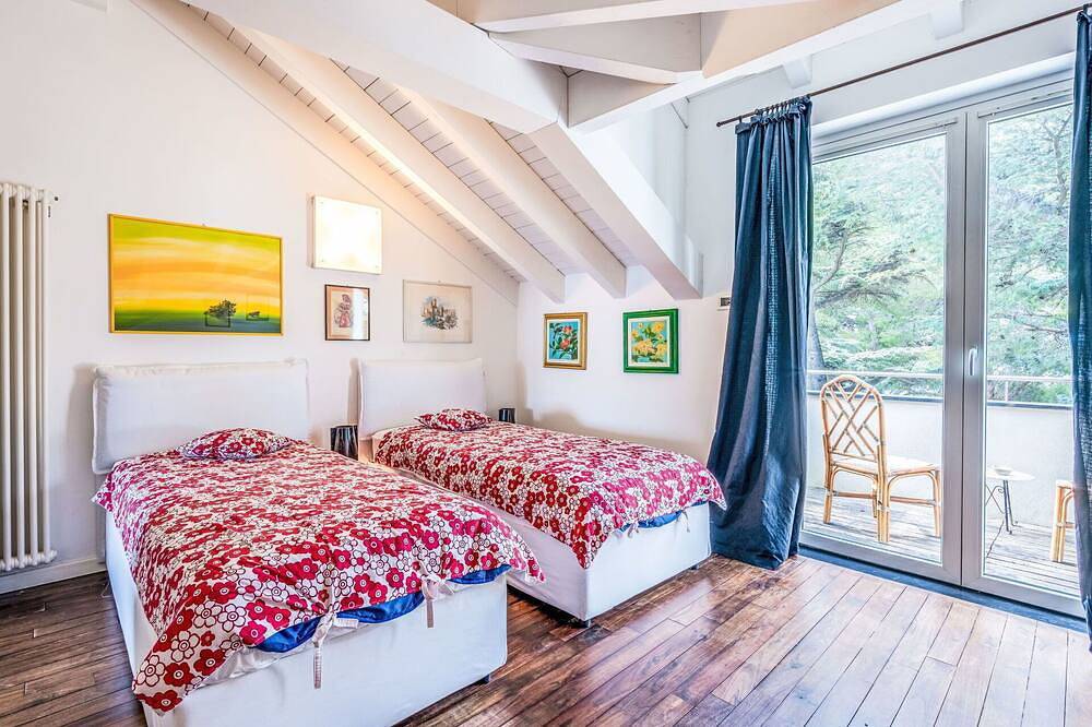 Apartamento entero, Bonito apartamento para 6 personas con Wifi, piscina, Tv, patio y mascotas permitida in Albisola Capo, Albisola Superiore