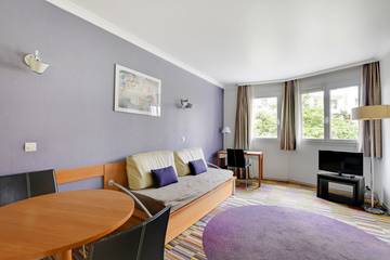 Appartement De Vacances pour 4 Personnes dans Courbevoie, Hauts-de-Seine, Photo 1