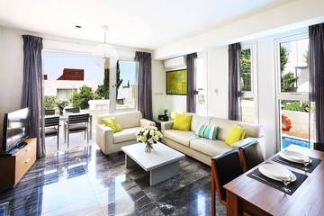 Villa for 4 People in Paphos, South Cyprus, Photo 4