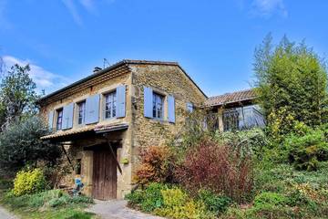 Gîte pour 5 personnes, avec jardin à Montoison