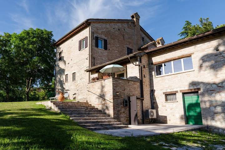 Appartamento per 2 persone, con Balcone e Terrazza nonché Giardino e Panorama a Fermignano