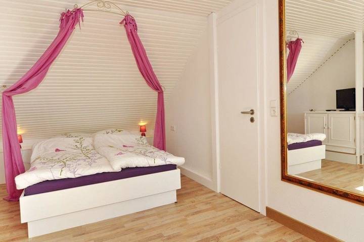 Bungalow für 6 Personen, mit Sauna und Garten sowie Terrasse in Westerland - 4