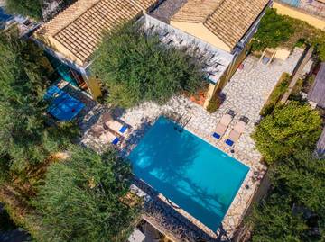 Villa pour 4 Personnes dans Mparmpati, Corfou, Photo 2