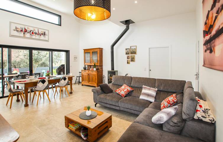 Location de vacances pour 8 personnes, avec piscine ainsi que terrasse et jardin à Montboucher-sur-Jabron - 4