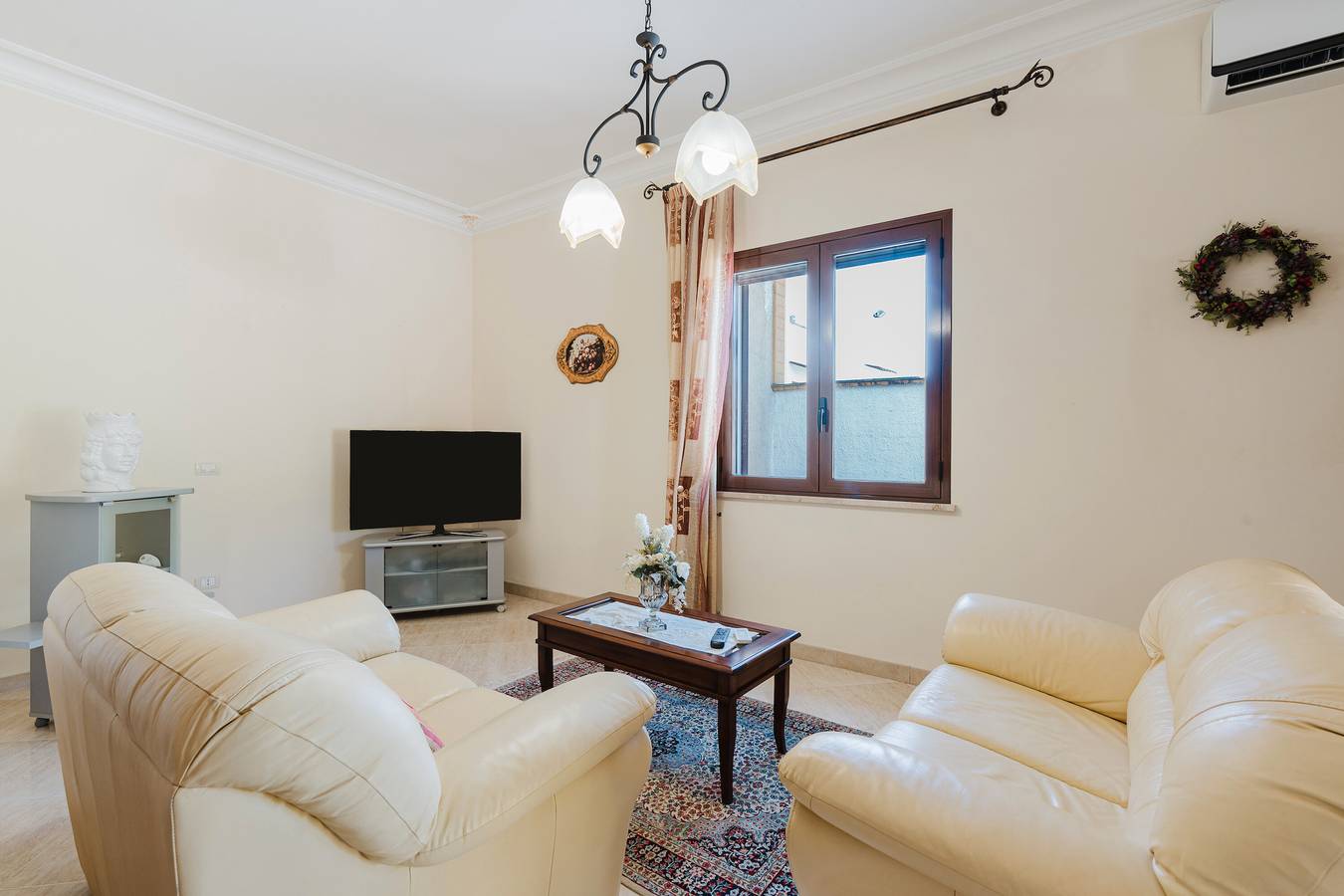 Villa 'Iris' mit Meerblick, Wi-Fi und Klimaanlage in Mazara del Vallo, Trapani Provinz