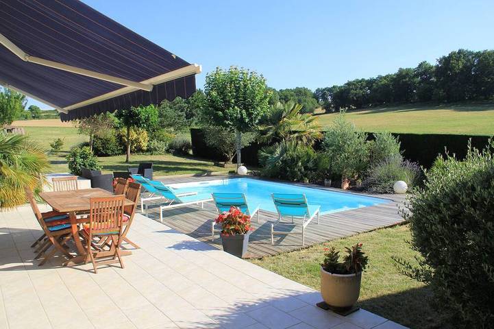 Ferme pour 6 personnes, avec terrasse et jardin dans le Lot-et-Garonne