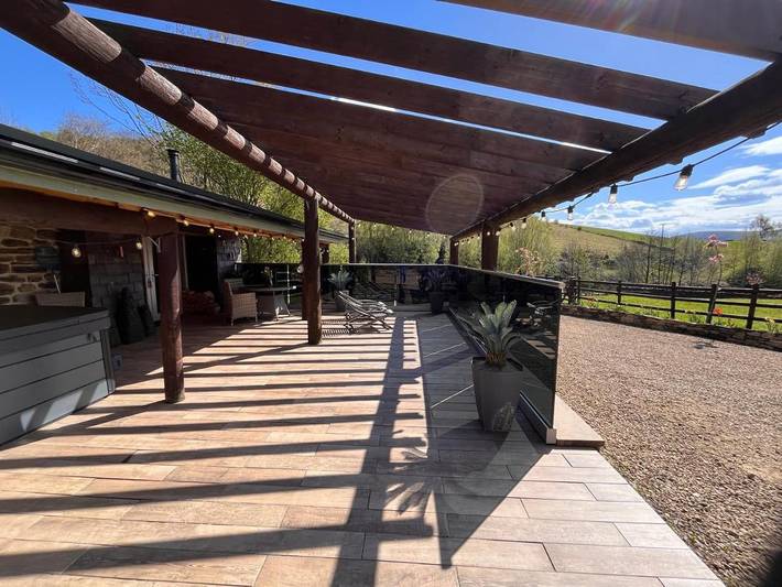 Gîte pour 2 personnes, avec jacuzzi ainsi que terrasse et jardin à Glossop