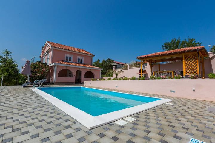 Ferienhaus für 10 Personen, mit Garten und Terrasse sowie Pool, mit Haustier in Crikvenica - 2