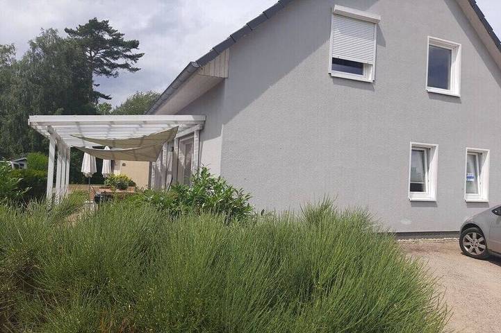 Ferienhaus für 10 Personen, mit Terrasse und Pool an der Müritz