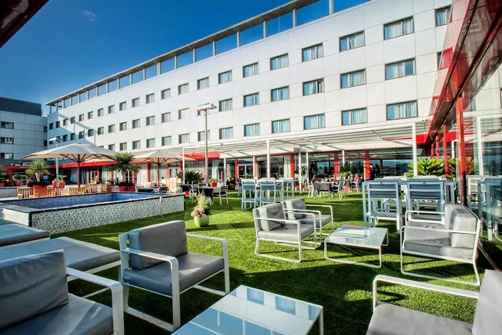 Hotel para 10 personas, con sauna además de jacuzzi y terraza - 1