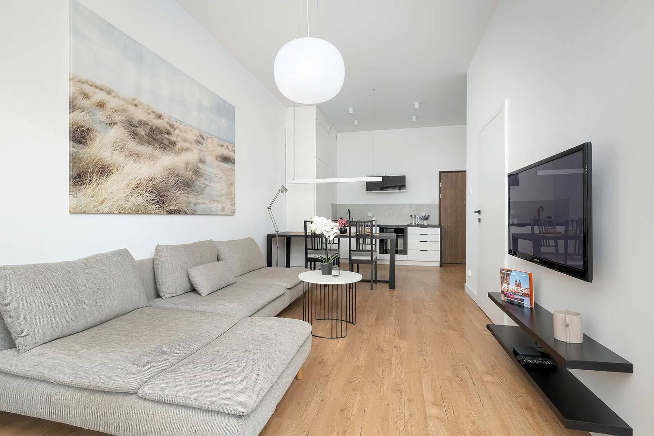 Appartamento intero, Modern Apartment with Garden | Private Parking in Dębniki, Cracovia