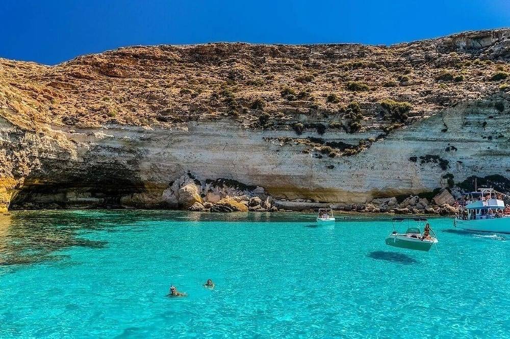 Apartamento entero, Le Calette Residence. Apartment 5 in Lampedusa Cuidad, Islas Pelagias