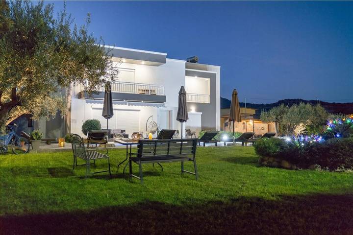 Ferienhaus für 8 Personen, mit Garten und Terrasse in Afantou - 3