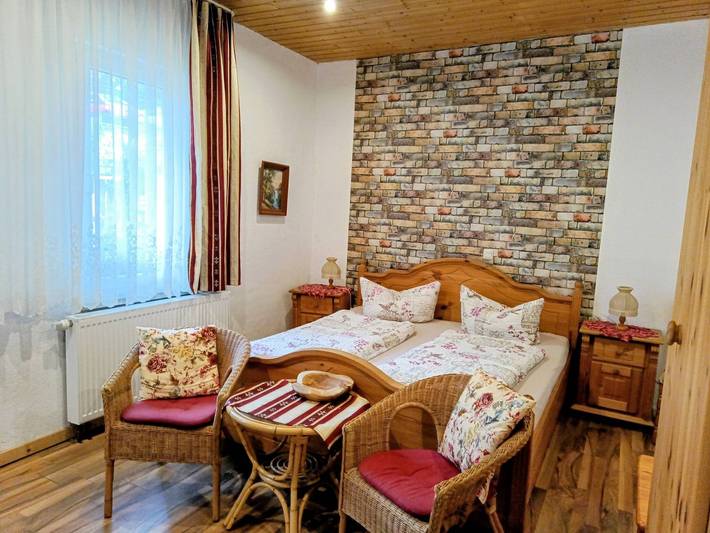 Ganze Wohnung, Zimmer 'Doppelzimmer 1' mit WLAN in Tambach-Dietharz, Rennsteig