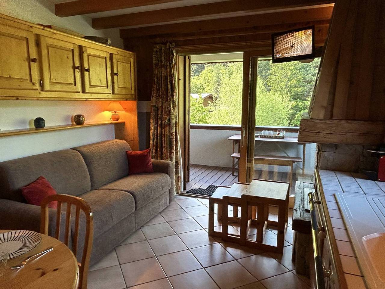 Appartement entier, Appartement moderne 4 pers. à Méribel avec cuisine équipée, Tv et balcon in Méribel-Mottaret, Les Allues