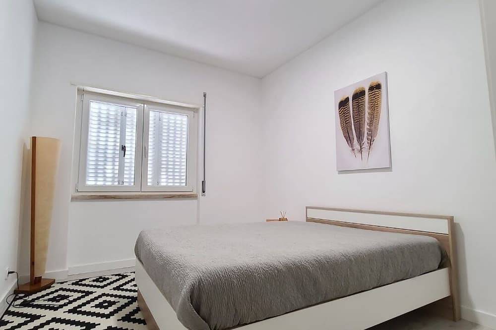 Ganze Wohnung, Stylish 4 bedroom - 10 min walk to the beach in Oeiras, Costa de Lisboa