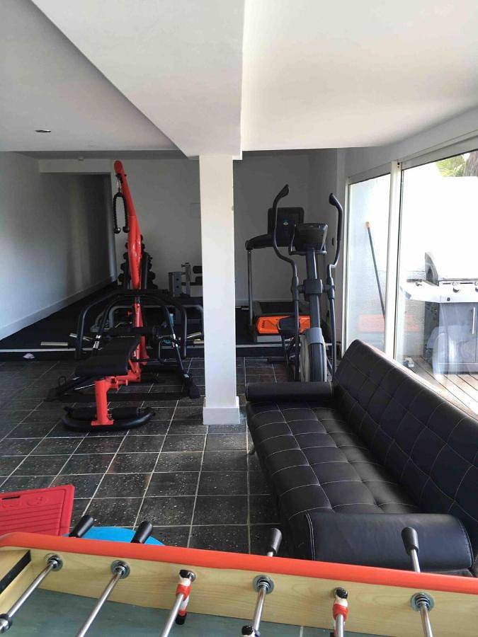 Location de vacances pour 12 personnes, avec terrasse ainsi que piscine et vue, animaux acceptés à Juvignac - 2