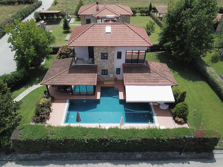 Vacation rental for 6 people, with Balcony and Terrace as well as Yard and Pool in Pieria