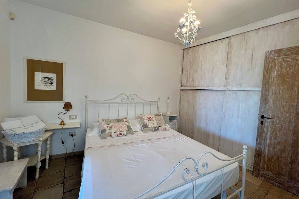 Ganze Wohnung, Ostuni Green Hills App. 2 - Panoramablick, Veranda, Charme und Jacuzzi in Ostuni, Salento