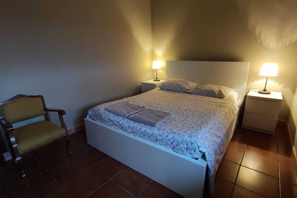 Country House 'Autxikoborda Bajo' with Mountain View, Private Garden and Wi-Fi in Baztan, Spanish Pyrenees