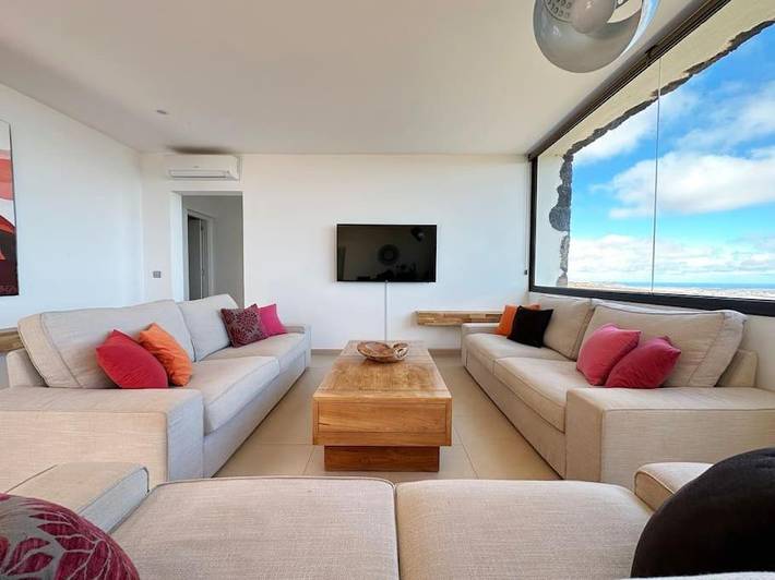 Casa rural para 8 personas, con piscina y terraza además de vistas y jardín en Villaverde