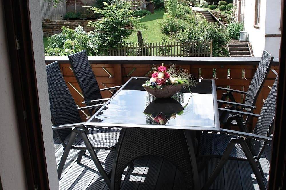 Ganze Wohnung, 4-Bett-Ferienwohnung Sonnenblick - Eifelferienhaus Miro in Steffeln, Vulkaneifel