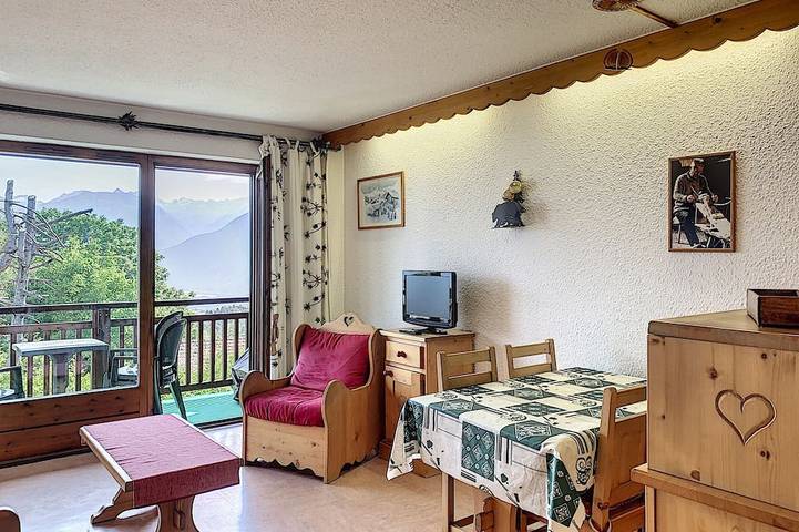 Gîte pour 3 personnes, avec balcon dans Office De Tourisme De Combloux - 3