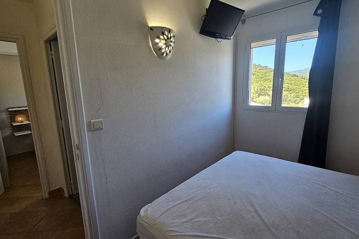 Appartement entier, Appartement Sarah Vue mer- Clim- Wi-fi in Favone, Conca