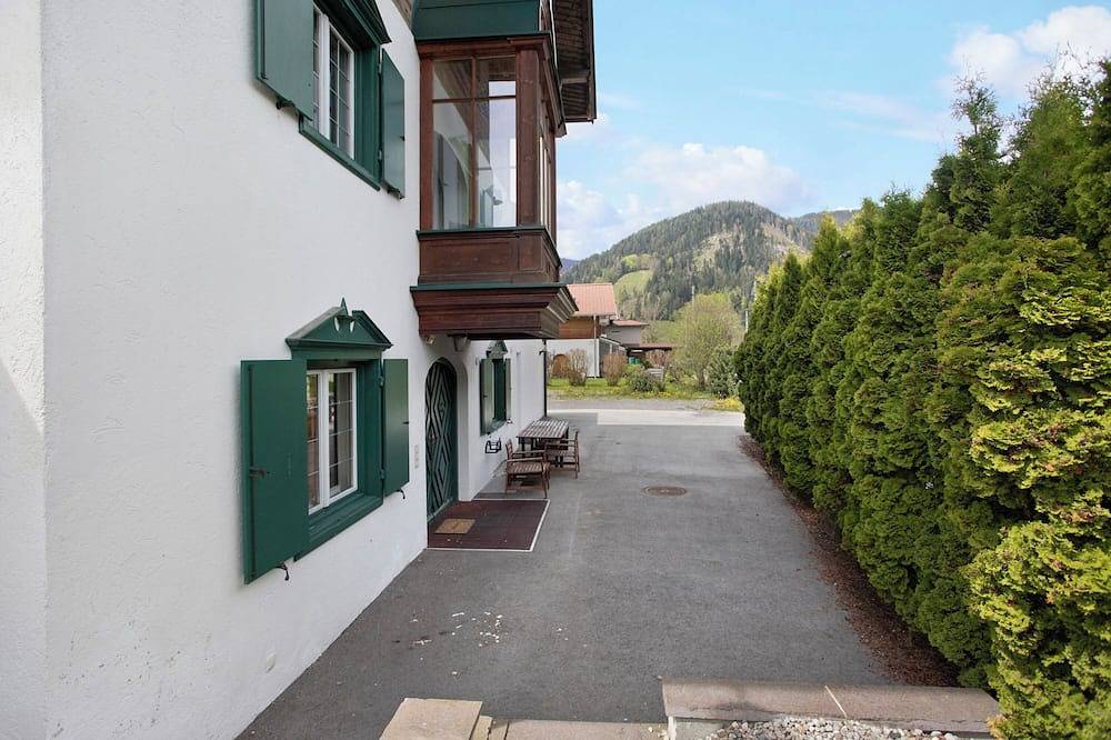 Appartamento intero, 1 minute from the golf course! 5 minutes from the lake and 5 minutes from the mountain! in Kitzbühel, Alpi di Kitzbühel