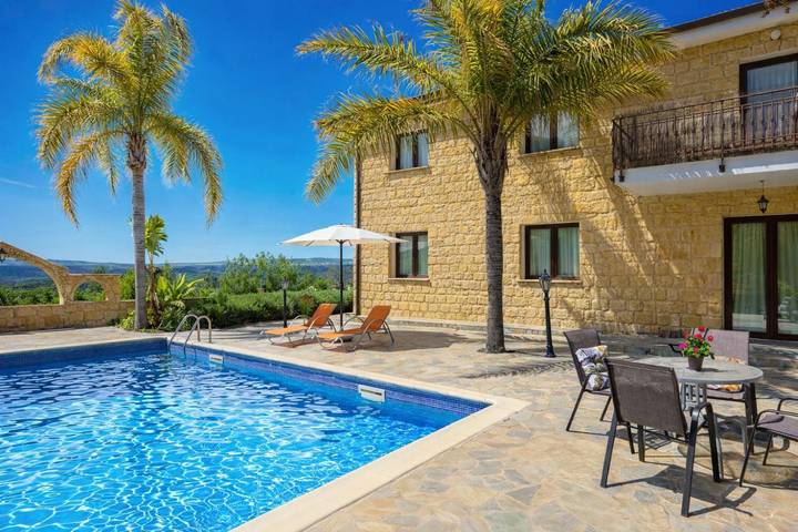Villa für 8 Personen mit Terrasse in Südzypern