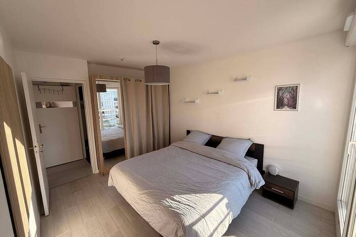 Appartement entier, Appartement proche Paris Orly/Tgv/Rer/Trameway/Bus in Massy, Essonne